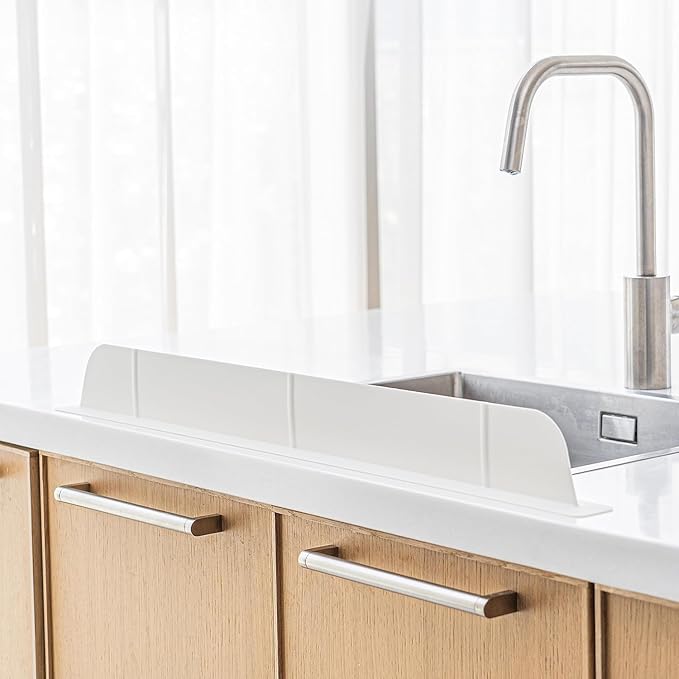 30 Cm Kitchen Sink Splash Guard, Silicone Faucet Splash Guard Mat for Kitchen Counter, Ultra-Wide Sink Water Splash Guard, BPA Free, No Suction Cups, Anti-Slip Sink Water Barrier Protector